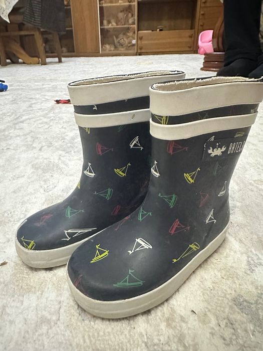 Резиновые сапоги