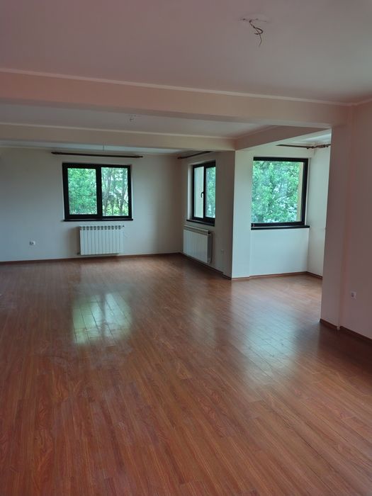 Casa Individuala,180 mp2 si 800 mp2 teren  Zona Sf  Ilie