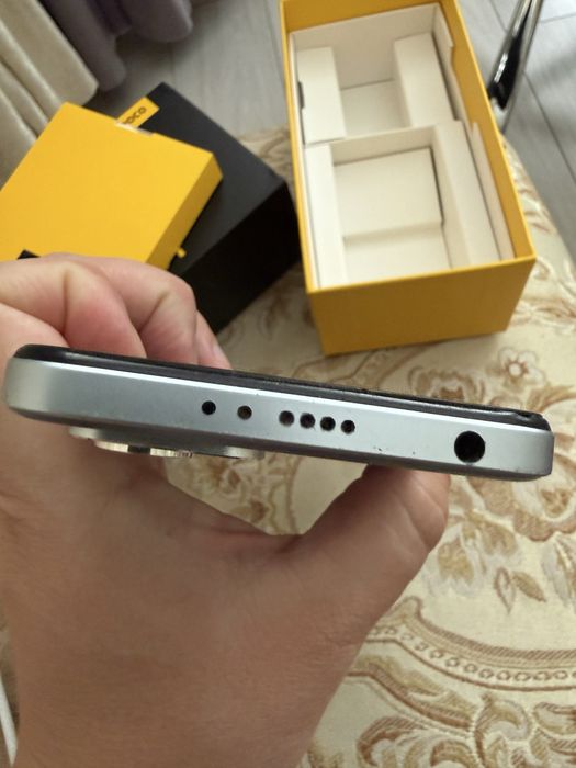 Продам телефон Poco x4 GT 256 г