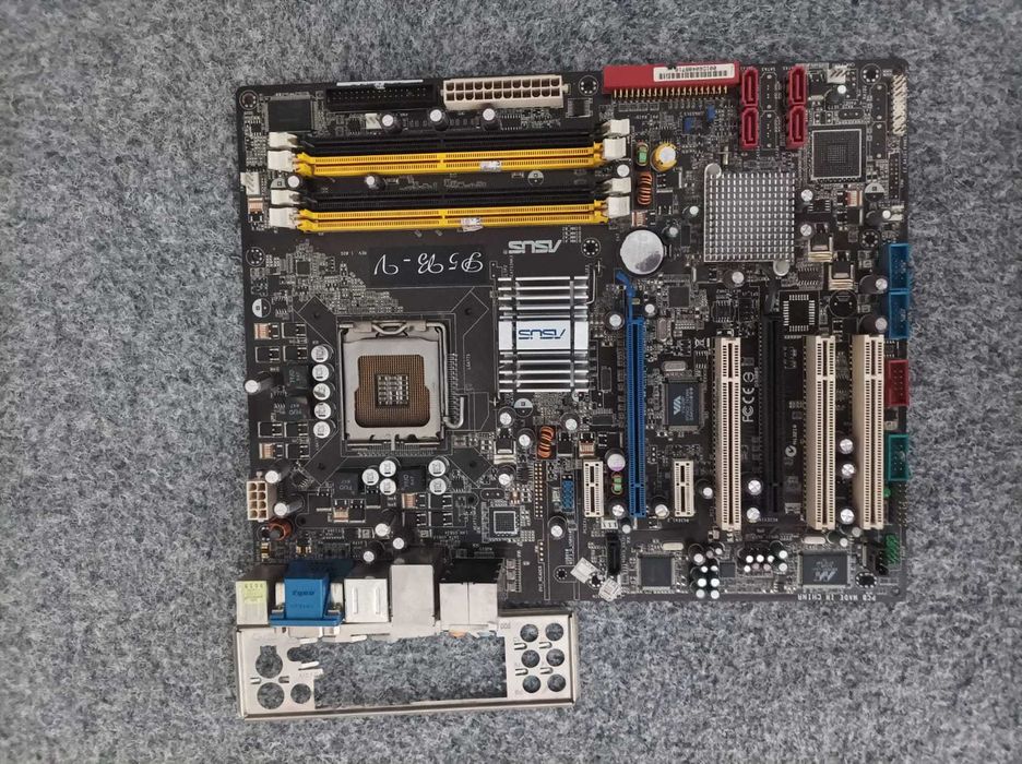 Материнская плата Asus P5B-V