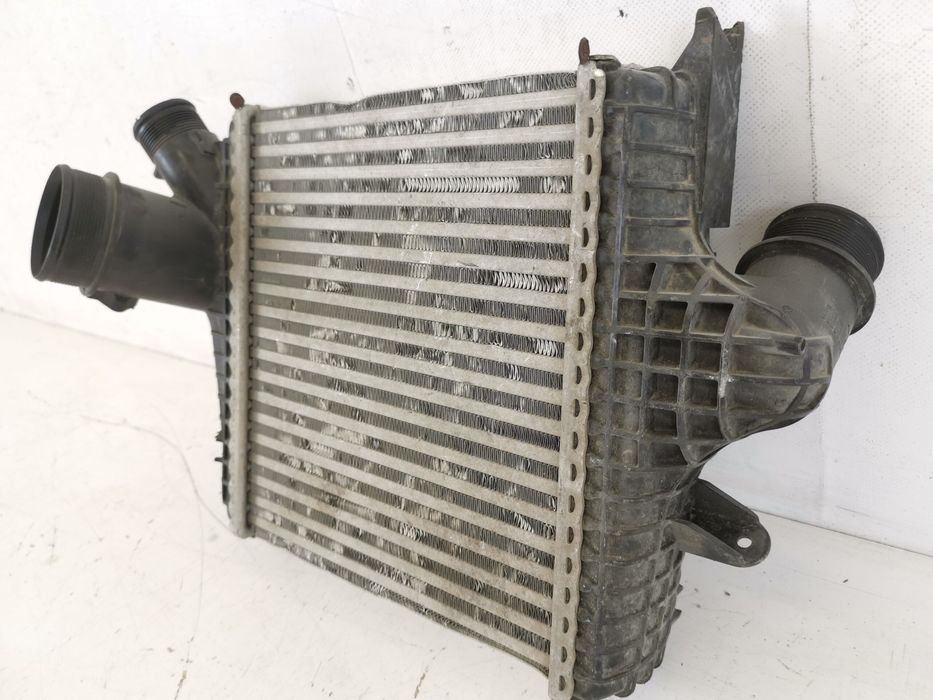 Радиатор Интеркулер Ауди Q7 / Audi Q7 4M , Q8 / Audi Q8 1 Оригинален,