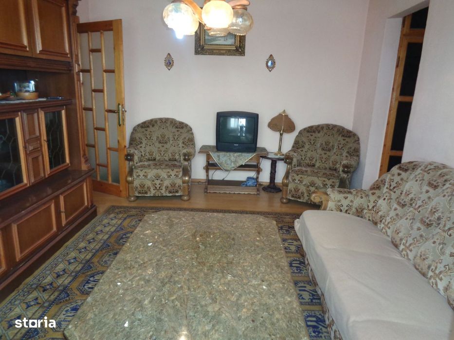 Apartament 3 camere confort 1 MICALACA-ORIZONT, etaj 1 geam la baie — fotografia 1