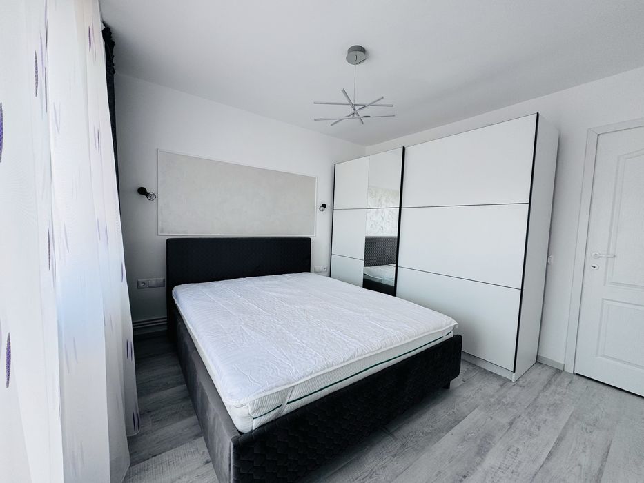De inchiriat apartament 2 camere decomandat langa biserica albastra l