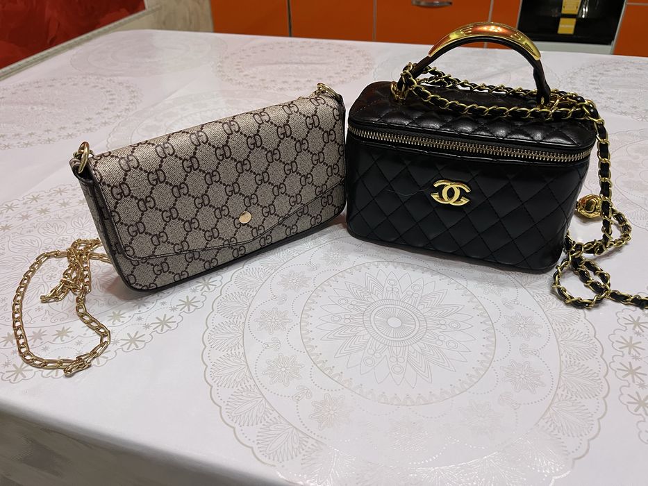 сумка сатылады үйде босқа тұр.