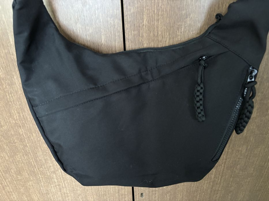 Черная сумка спортивная