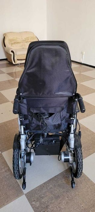 инвалидная коляска