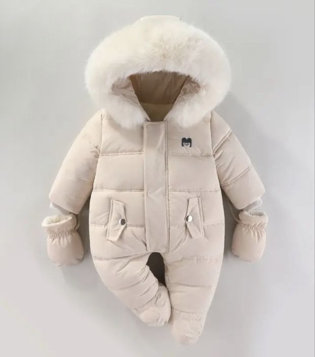 Зимний комбинезон для малышей