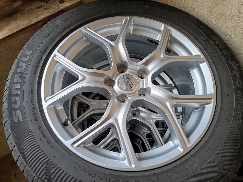 Джанти 18ки 5х114.3 7.5J ЕТ37  с гуми 235/60/18