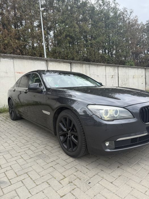 Vand Bmw seria 7 sau schimb cu atv