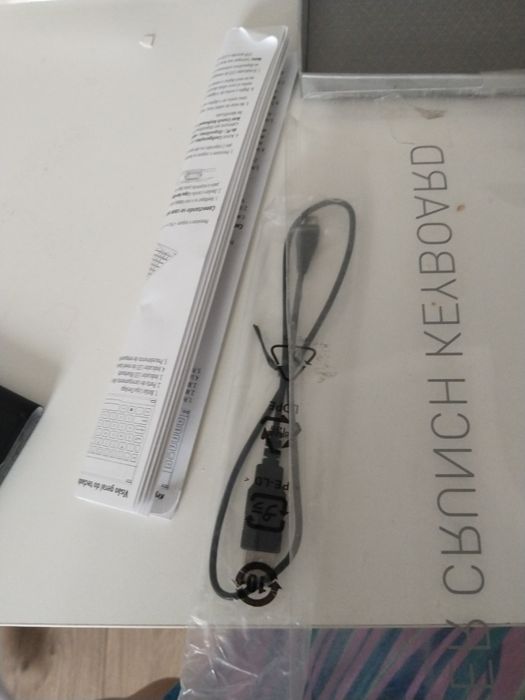 Продам блютуз клавиатуру