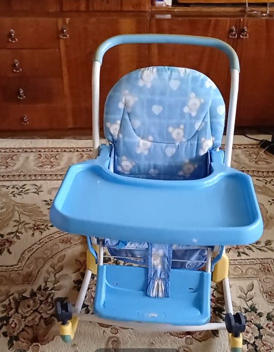 Детский стульчик для кормление