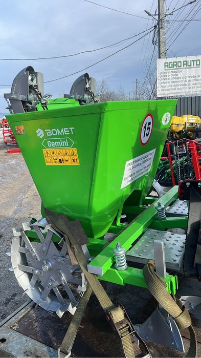 Piese semănătoare cartofi Bomet fertilizare