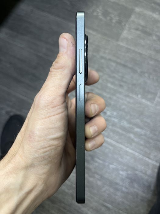Продам realme 12x 5g