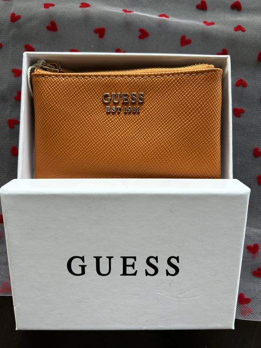 Портмоне Guess ново