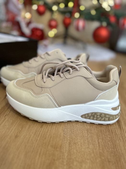 Бежови маратонки 36