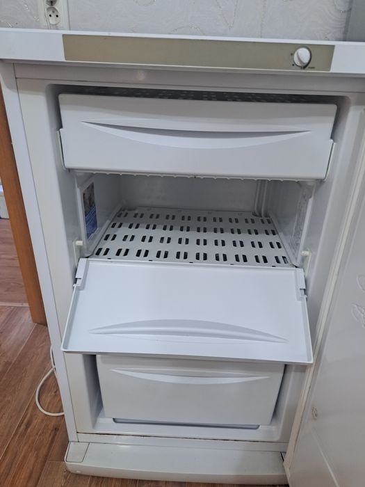Продается морозильная камера