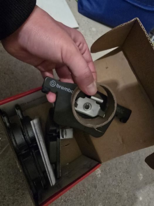 Спирачни накладки брембо P06 075