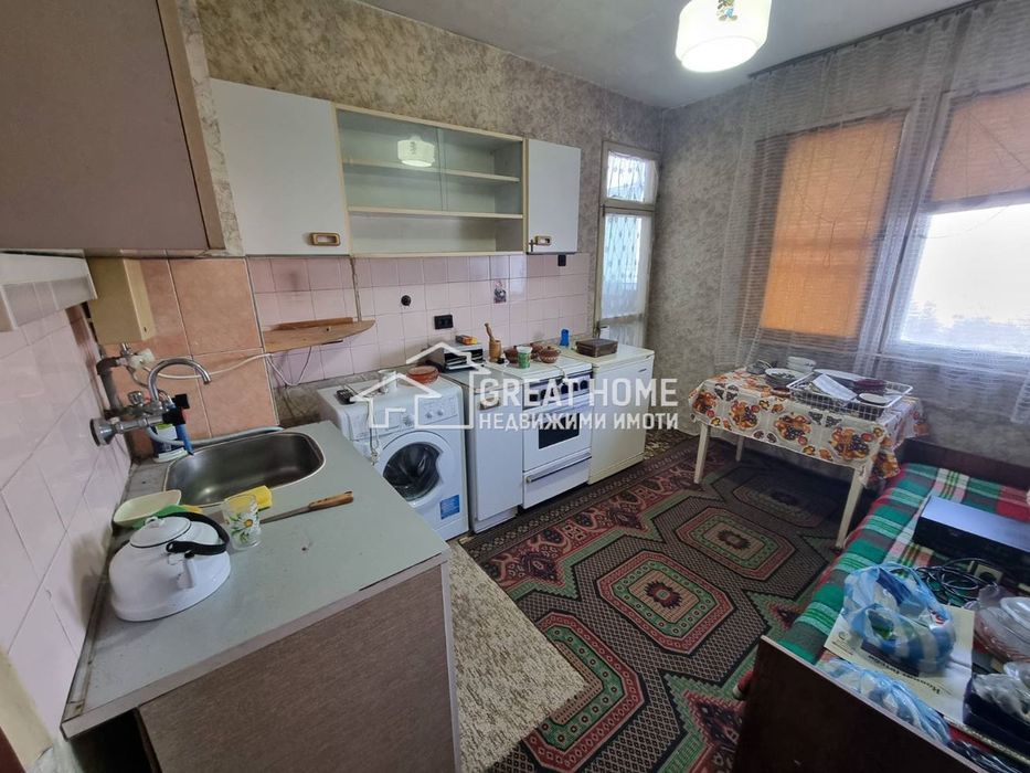 Продава се Четиристаен апартамент в Търговище, Запад 2 - 76 кв.м за 1007 €/кв.м - Снимка #3