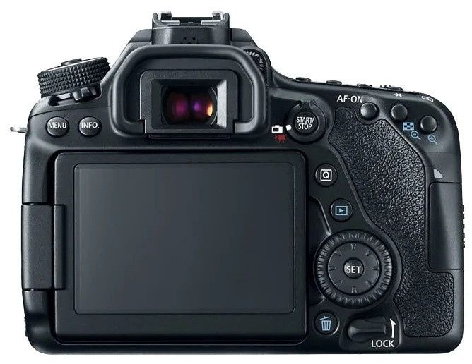 Продается фотоаппарат Canon EOS 80D идеальном состоянии