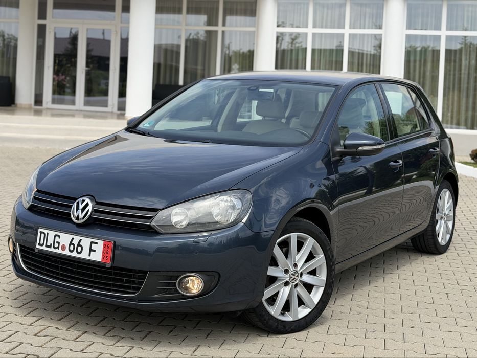 VOLKSWAGEN Golf 2012