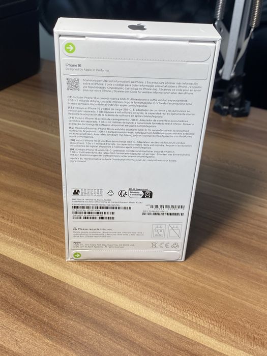 iPhone 16• 128 GB • Black