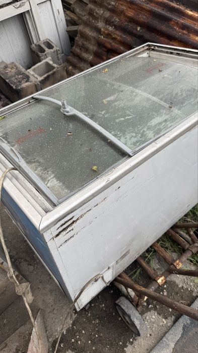 Продам морозильник