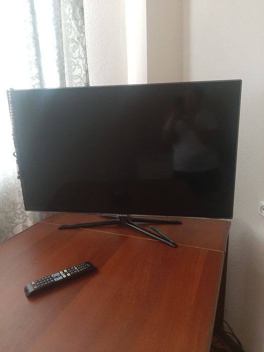 Самсунг  телевизор
