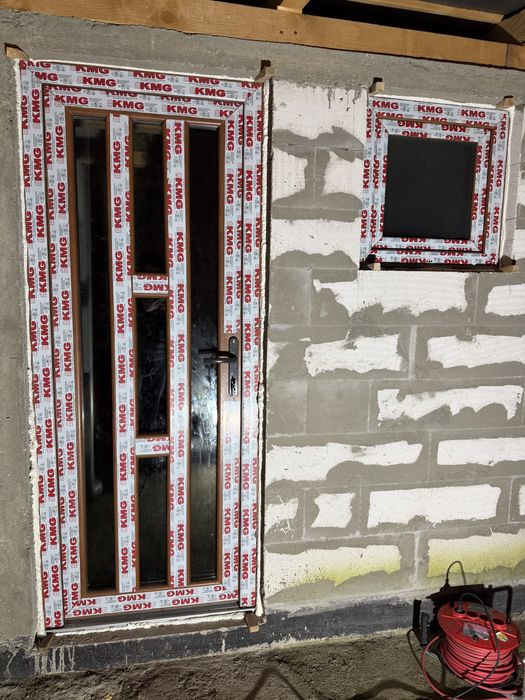 Tamplarie PVC - Termoapne usi de la 999