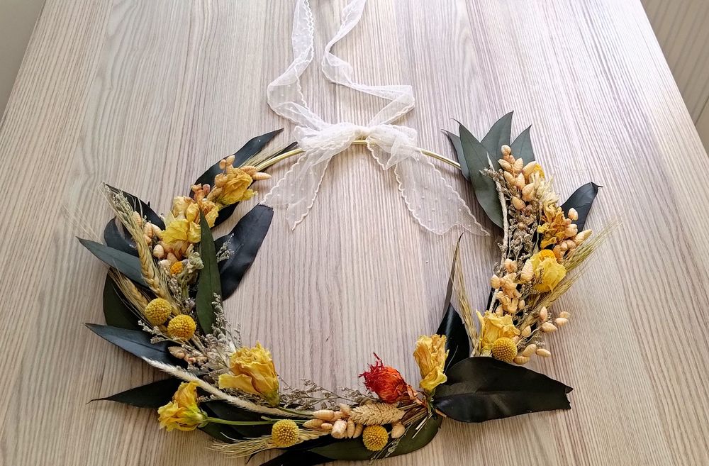 Coroniță din flori naturale
