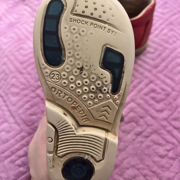 Продам Кожаные ортопедические сандали для девочек