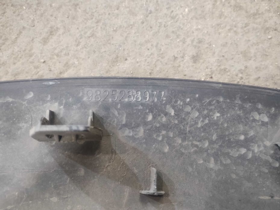 Предна лява вежда за peugeot 3008  mk2