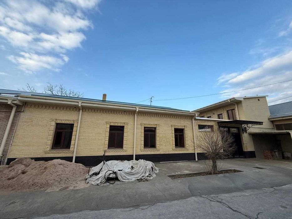 гагарина 4 сут хавли сотилади