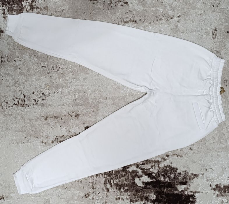 Vând pantaloni noi de bărbați Made by Society