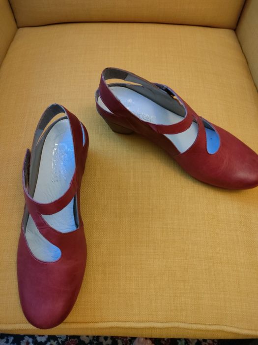 Червени кожени сандали Rieker 39 номер