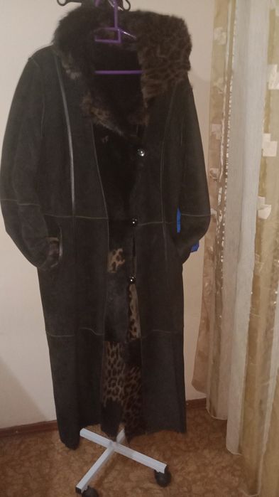 Продам шубу двухстороняя.