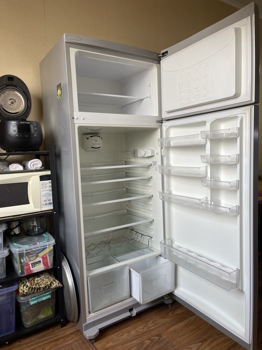 Продаю холодильник Hotpoint-Ariston, 435л