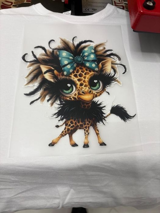 Тениска с уникален дизайн