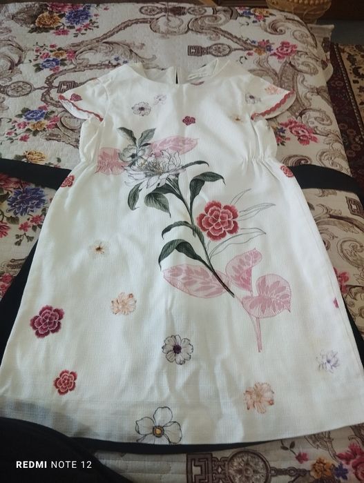 Qizaloqla ucun assssal kiyimla brendoviy