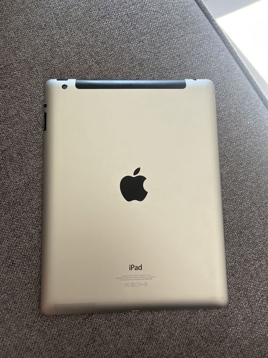 Vand IPad gen 4