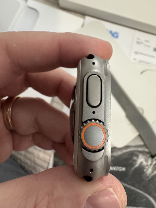 Apple watch ultra 2 , GPS, Cellular , titanium 49 mm ,