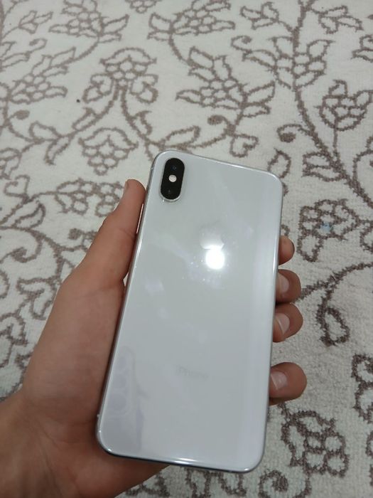 Iphone xs сотилади тел родной очилмаган