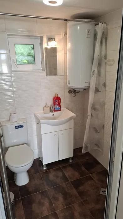 Дава се под наем Едностаен апартамент в Пловдив, Център - 22 кв.м за 190 € - Снимка #2