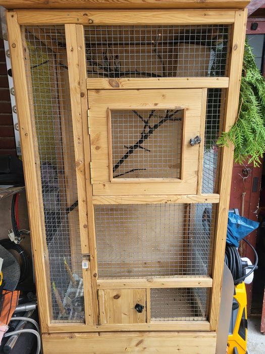 Colivie pentru pasarele