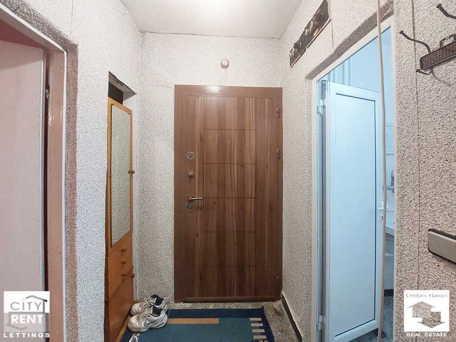 Дава се под наем Двустаен апартамент в Велико Търново, Център - 60 кв.м за 300 € - Снимка #2