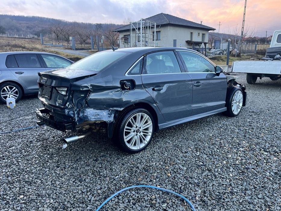 Audi A3 8V s-line quattro sedan
