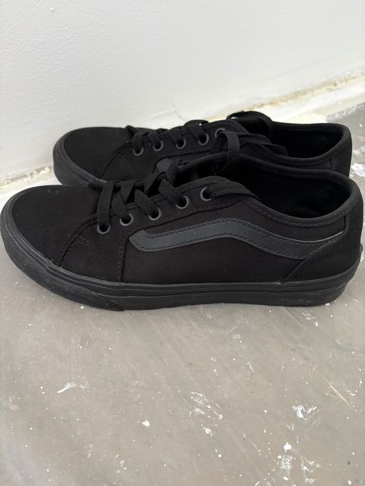 Продавам кецове Vans
