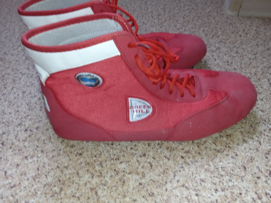 Продам броцовки green hill