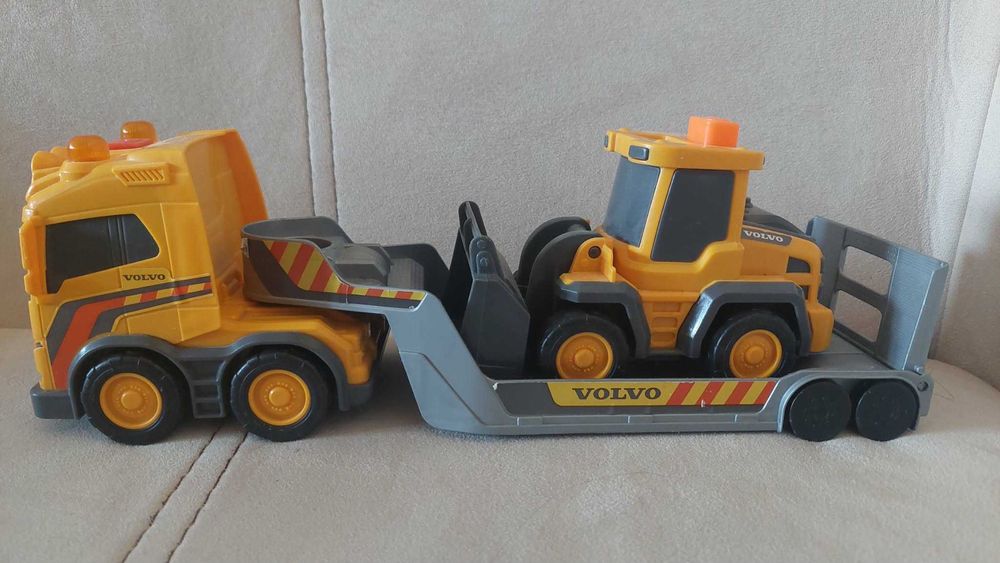 Детска играчка камион Влекач Volvo
