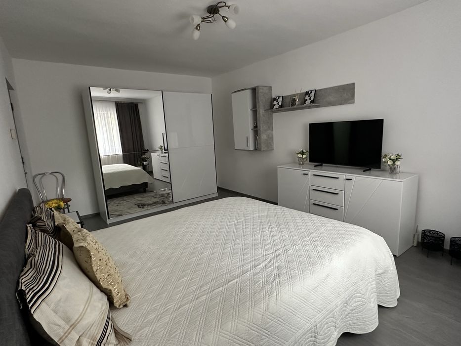 Inchiriez apartament 2 camere