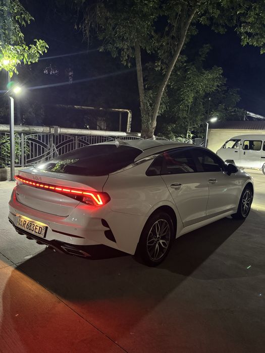 Kia k5 2022 pozitsa 3 sotiladi